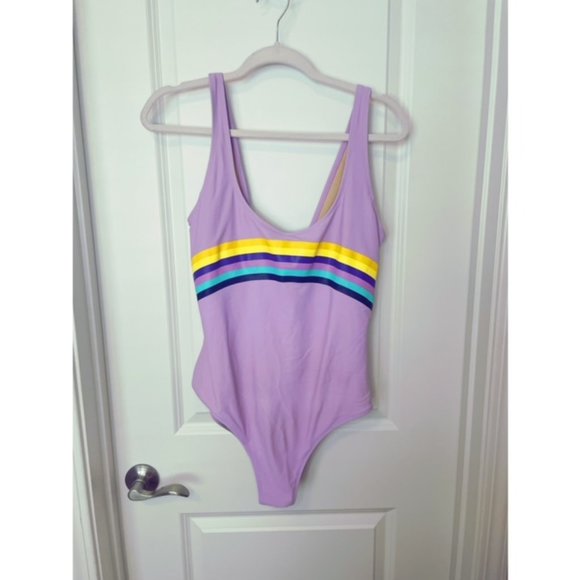 Old Navy - Striped Scoop Neck One Piece Swimsuit - Picture 1 of 4